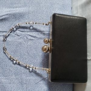 Black clutch